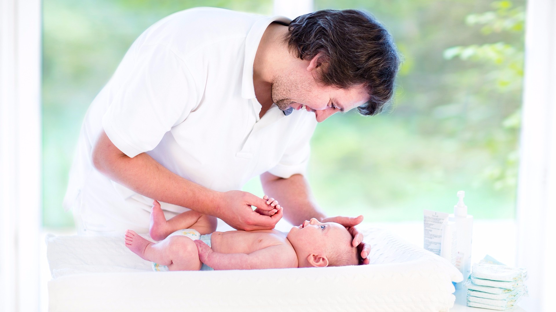 Should businesses provide changing tables in men's restrooms?
